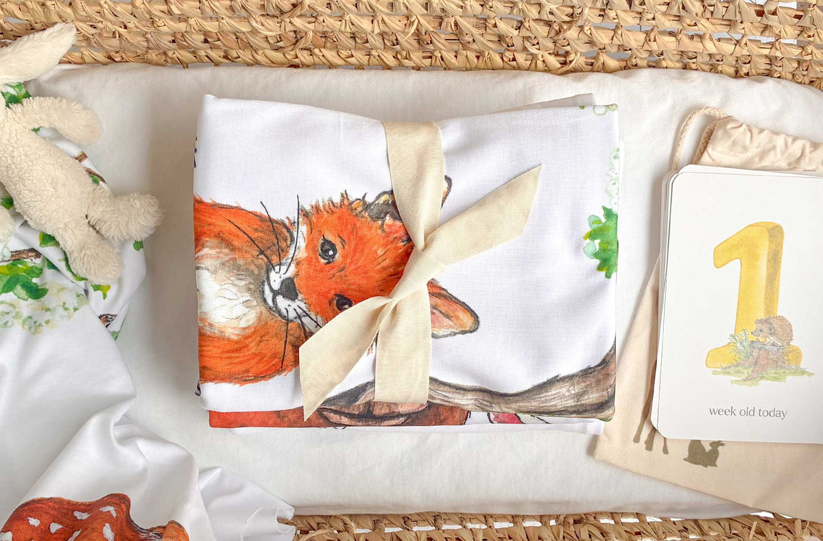 Suan, Woodland Friends, Organic Cotton Blanket Baby Gift Box Fiadh&Finn