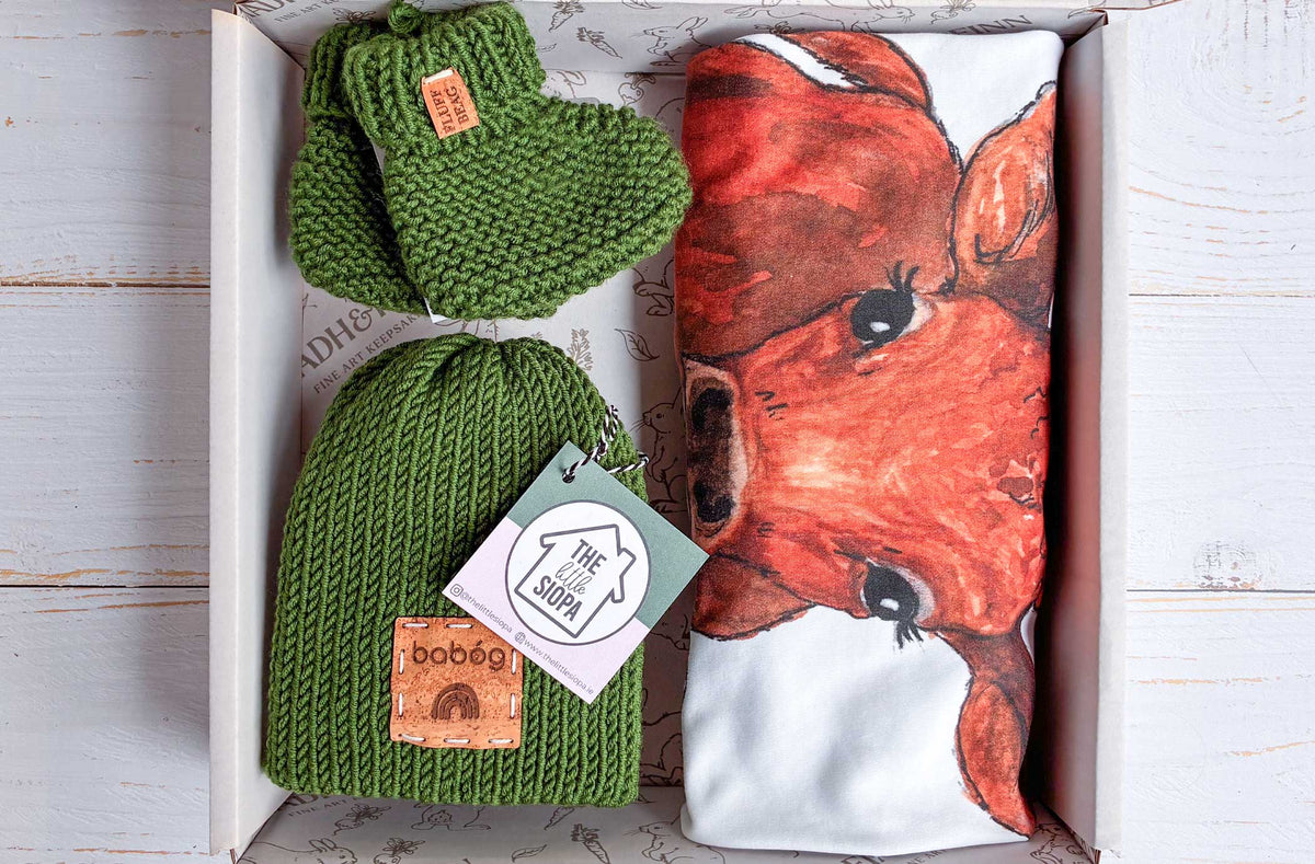 Suan, Farm Gate Organic Baby Blanket & Accessories Gift Box (Forest) Fiadh&Finn