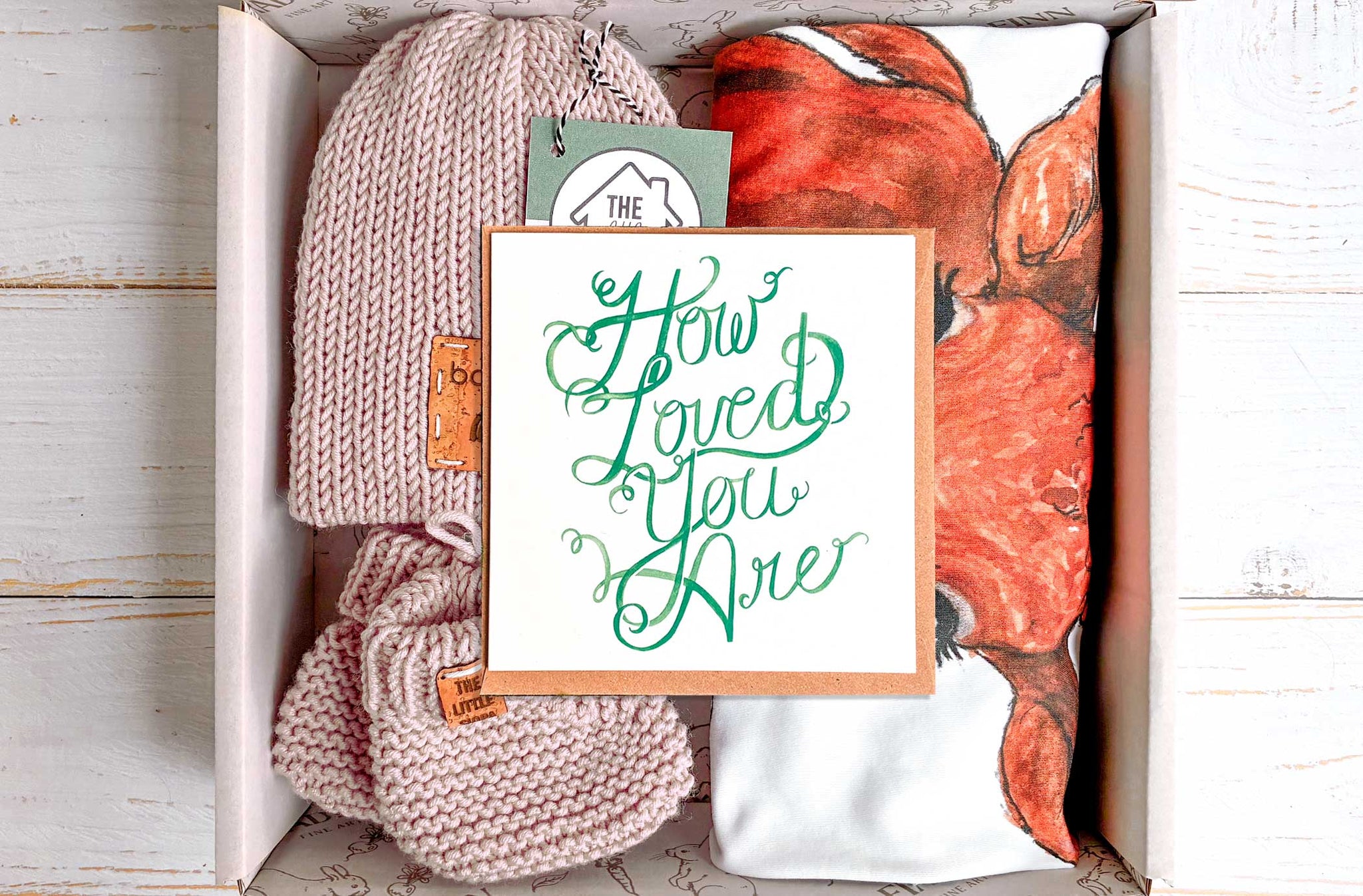 Suan, Farm Gate Organic Baby Blanket & Accessories Gift Box (Natural) Fiadh&Finn