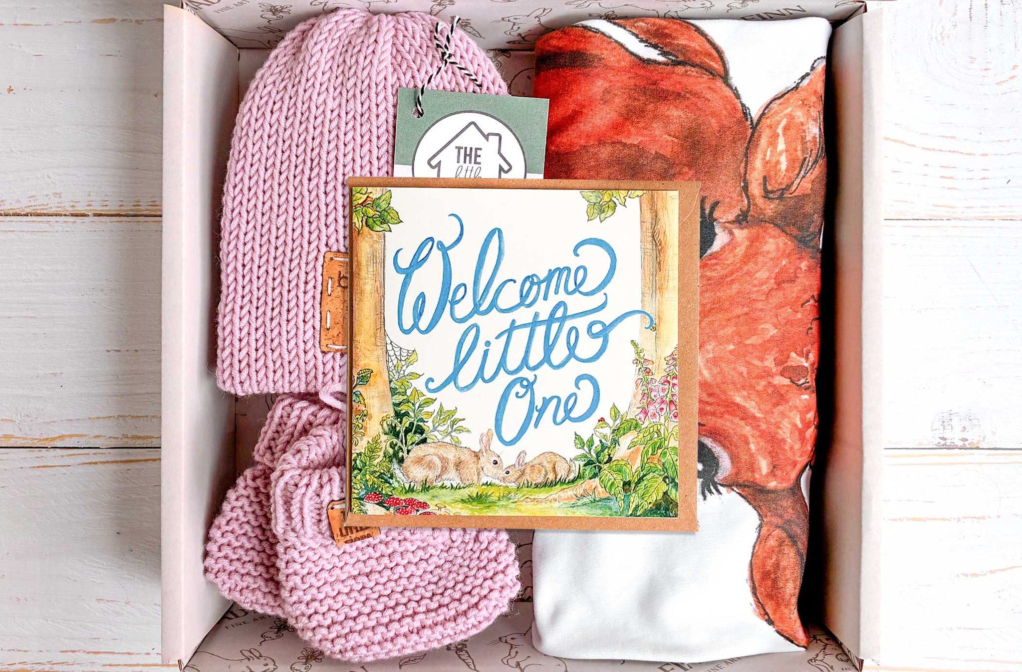 Suan, Farm Gate Organic Baby Blanket & Accessories Gift Box (Rose) Fiadh&Finn