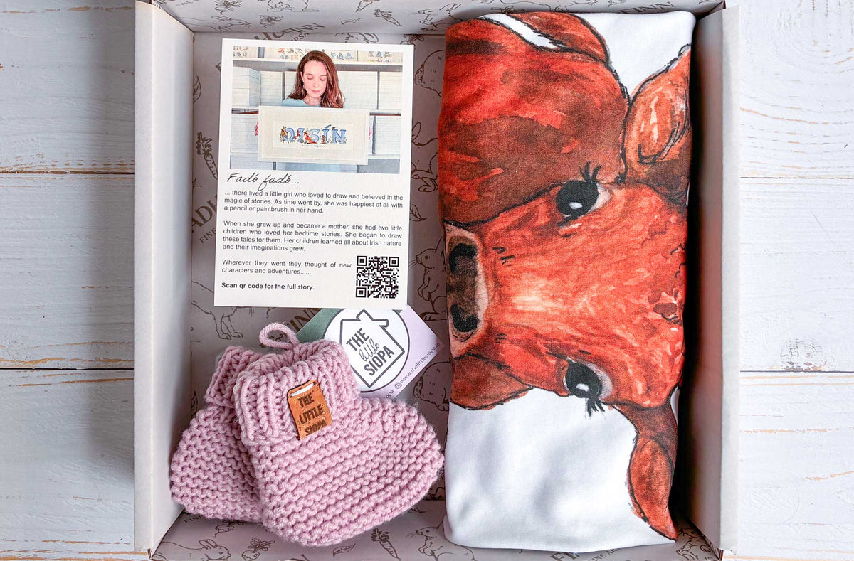 Suan, Farm Gate Organic Baby Blanket & Accessories Gift Box (Rose) Fiadh&Finn