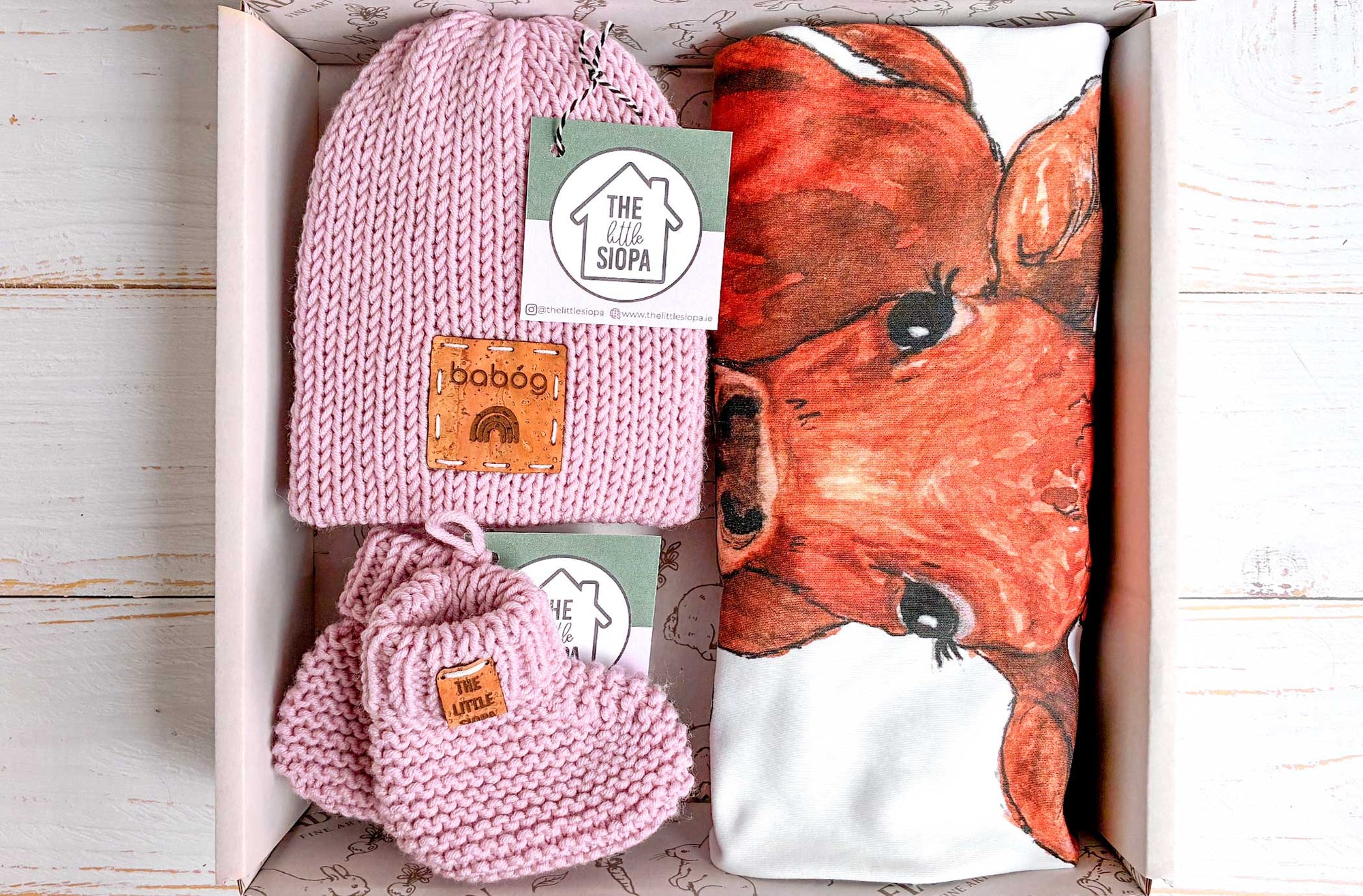 Suan, Farm Gate Organic Baby Blanket & Accessories Gift Box (Rose) Fiadh&Finn