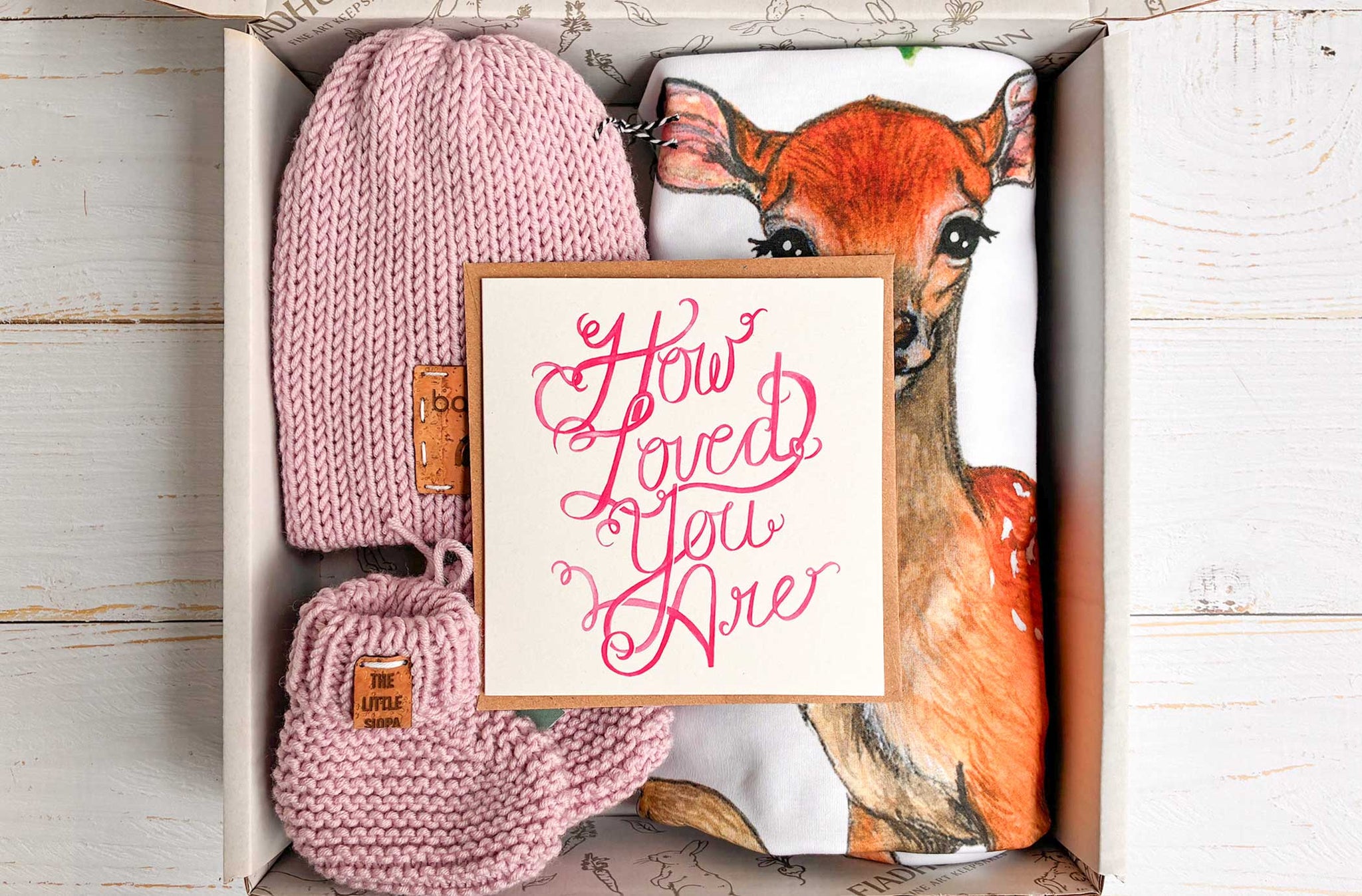 Suan, Woodland Friends Blanket & Accessories Baby Gift Box (Rose) Fiadh&Finn