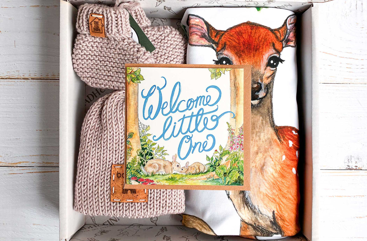 Suan, Woodland Friends Organic Baby Blanket & Accessories Gift Box (Natural) Fiadh&Finn