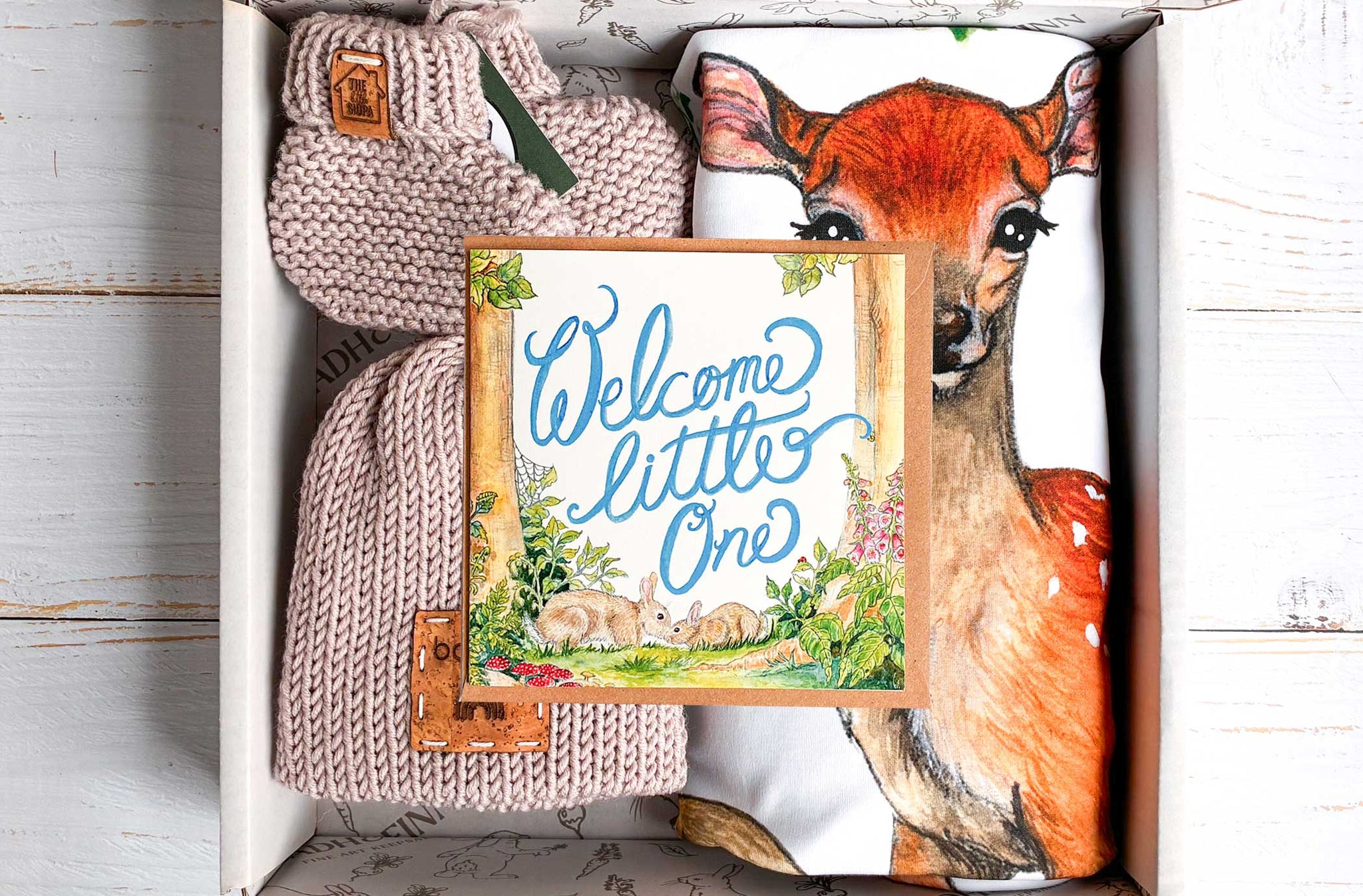 Suan, Woodland Friends Organic Baby Blanket & Accessories Gift Box (Natural) Fiadh&Finn